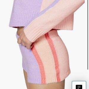 FlorencebyMillsFashion •
Color Block Shortie - Millie
Lavender size S